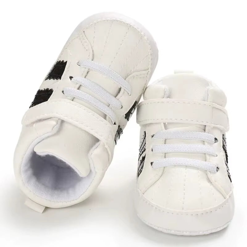 Bekväma babysneakers med halkfri sula – 0-18M