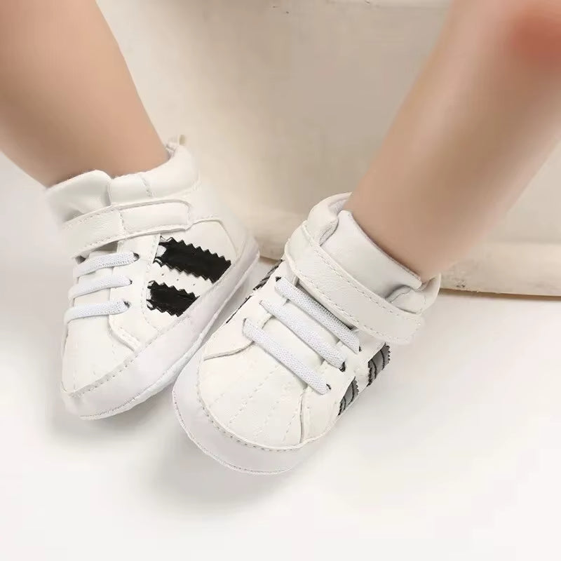 Bekväma babysneakers med halkfri sula – 0-18M