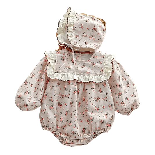 Blommig babybody med matchande hatt – söt och bekväm