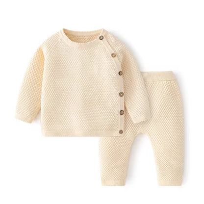Stickat Babyset i Bomull – Mjuk och Värmande