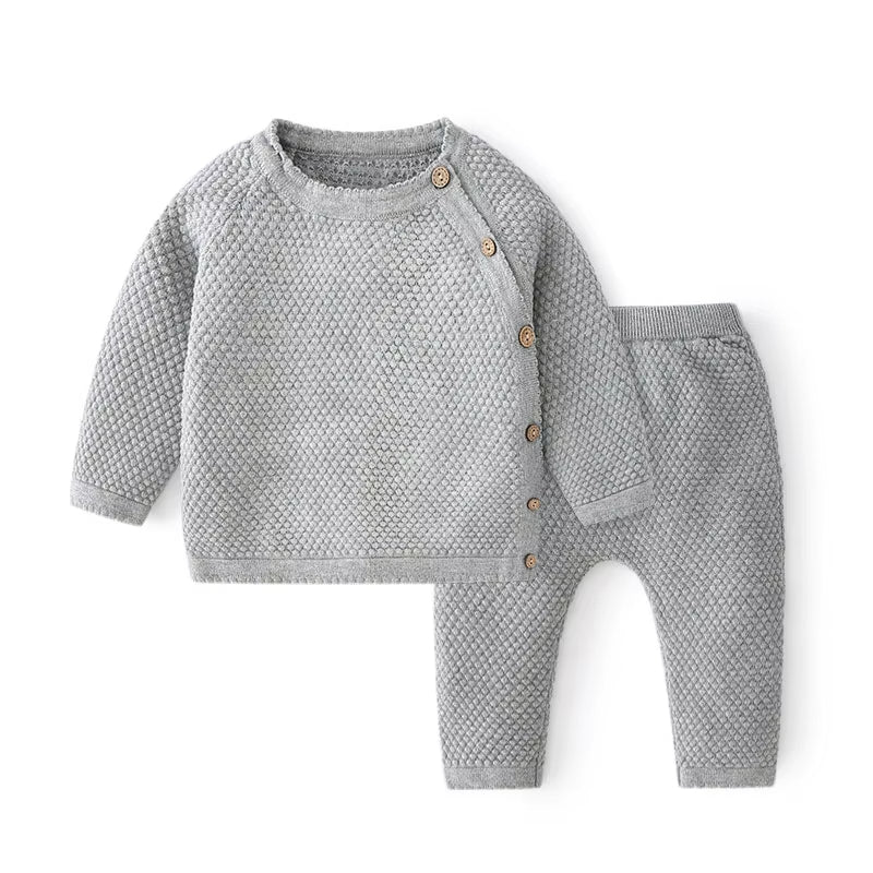 Stickat Babyset i Bomull – Mjuk och Värmande